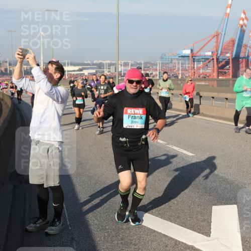 03.10.2025 - Köhlbrandbrückenlauf Yannick Fuchs http://msf.ph/oto/9180423 03.10.2025 08:54:37 Position 2 10, 2094 meine-sportfotos.de