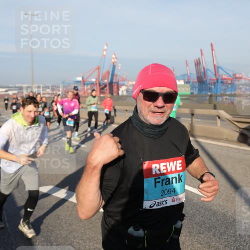 03.10.2025 - Köhlbrandbrückenlauf Yannick Fuchs http://msf.ph/oto/9180438 03.10.2025 08:54:39 Position 2 2094 meine-sportfotos.de