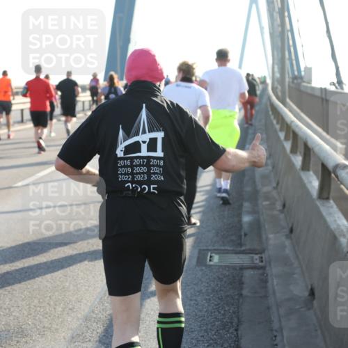 03.10.2025 - Köhlbrandbrückenlauf Yannick Fuchs http://msf.ph/oto/9180445 03.10.2025 08:54:41 Position 2 2016, 2017, 2018, 2019, 2020, 2021, 2022, 2023, 2024, 3225 meine-sportfotos.de