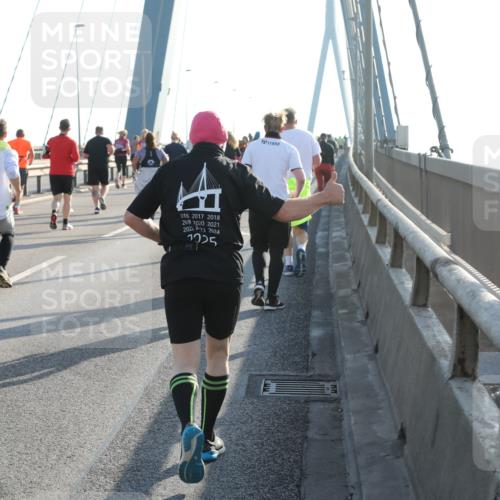 03.10.2025 - Köhlbrandbrückenlauf Yannick Fuchs http://msf.ph/oto/9180454 03.10.2025 08:54:42 Position 2 816, 2017, 2018, 209, 2020, 2021, 2022, 223, 2024, 1925 meine-sportfotos.de