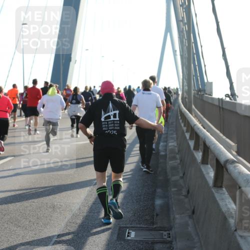 03.10.2025 - Köhlbrandbrückenlauf Yannick Fuchs http://msf.ph/oto/9180467 03.10.2025 08:54:44 Position 2 2016, 2017, 2018, 2019, 2020, 2021, 2022, 2023, 2024, 1225 meine-sportfotos.de