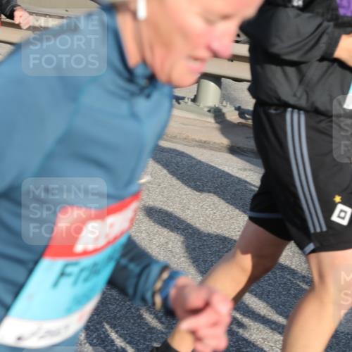 03.10.2025 - Köhlbrandbrückenlauf Yannick Fuchs http://msf.ph/oto/9180478 03.10.2025 08:54:45 Position 2 2137 meine-sportfotos.de