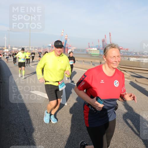 03.10.2025 - Köhlbrandbrückenlauf Yannick Fuchs http://msf.ph/oto/9180484 03.10.2025 08:54:46 Position 2 3631 meine-sportfotos.de