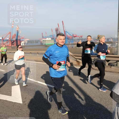 03.10.2025 - Köhlbrandbrückenlauf Yannick Fuchs http://msf.ph/oto/9180540 03.10.2025 08:54:54 Position 2 3163 meine-sportfotos.de