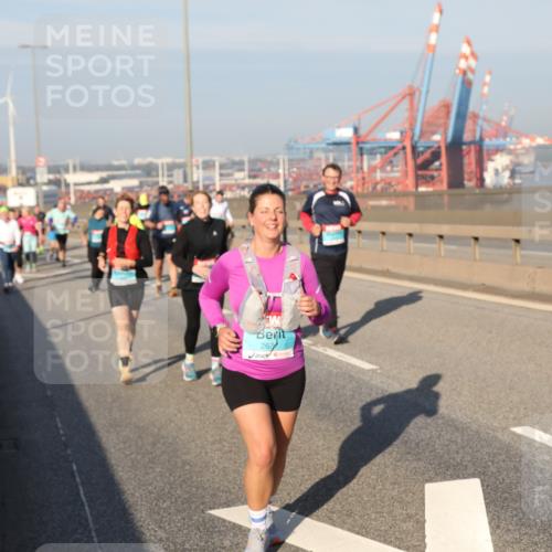 03.10.2025 - Köhlbrandbrückenlauf Yannick Fuchs http://msf.ph/oto/9180590 03.10.2025 08:55:00 Position 2 263, 2873 meine-sportfotos.de