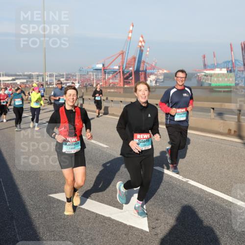 03.10.2025 - Köhlbrandbrückenlauf Yannick Fuchs http://msf.ph/oto/9180606 03.10.2025 08:55:03 Position 2 1440, 1732 meine-sportfotos.de
