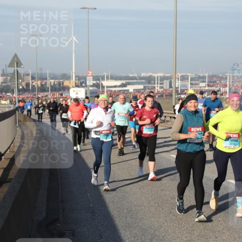 03.10.2025 - Köhlbrandbrückenlauf Yannick Fuchs http://msf.ph/oto/9180630 03.10.2025 08:55:05 Position 2 2213 meine-sportfotos.de
