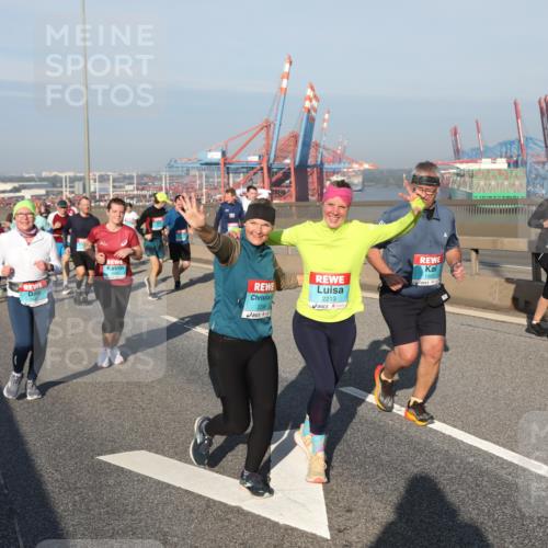 03.10.2025 - Köhlbrandbrückenlauf Yannick Fuchs http://msf.ph/oto/9180643 03.10.2025 08:55:07 Position 2 2213, 1993 meine-sportfotos.de