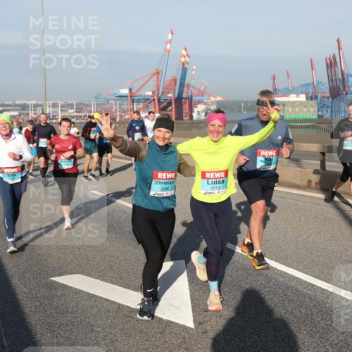03.10.2025 - Köhlbrandbrückenlauf Yannick Fuchs http://msf.ph/oto/9180645 03.10.2025 08:55:07 Position 2 2296, 2213 meine-sportfotos.de