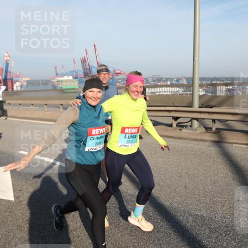 03.10.2025 - Köhlbrandbrückenlauf Yannick Fuchs http://msf.ph/oto/9180656 03.10.2025 08:55:08 Position 2 2296, 2213 meine-sportfotos.de