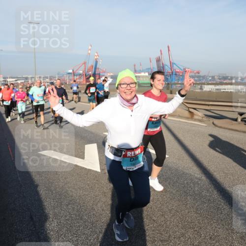 03.10.2025 - Köhlbrandbrückenlauf Yannick Fuchs http://msf.ph/oto/9180671 03.10.2025 08:55:09 Position 2 18 meine-sportfotos.de