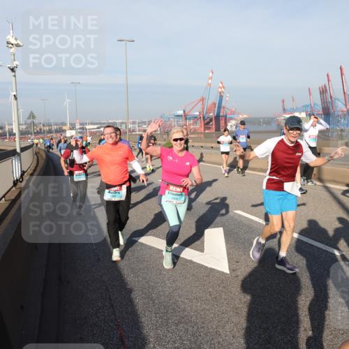 03.10.2025 - Köhlbrandbrückenlauf Yannick Fuchs http://msf.ph/oto/9180700 03.10.2025 08:55:12 Position 2 1436 meine-sportfotos.de
