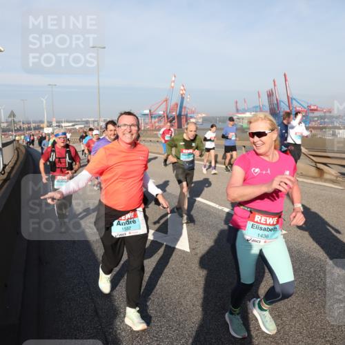 03.10.2025 - Köhlbrandbrückenlauf Yannick Fuchs http://msf.ph/oto/9180713 03.10.2025 08:55:13 Position 2 1552, 1436 meine-sportfotos.de