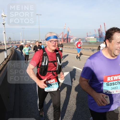 03.10.2025 - Köhlbrandbrückenlauf Yannick Fuchs http://msf.ph/oto/9180734 03.10.2025 08:55:15 Position 2 1930, 3483 meine-sportfotos.de