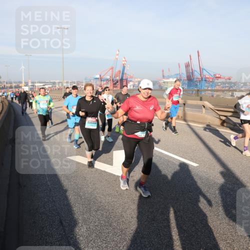 03.10.2025 - Köhlbrandbrückenlauf Yannick Fuchs http://msf.ph/oto/9180741 03.10.2025 08:55:16 Position 2 1342 meine-sportfotos.de