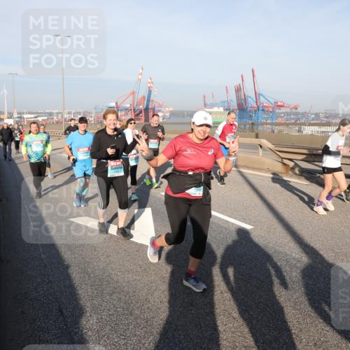 03.10.2025 - Köhlbrandbrückenlauf Yannick Fuchs http://msf.ph/oto/9180743 03.10.2025 08:55:16 Position 2 1342 meine-sportfotos.de