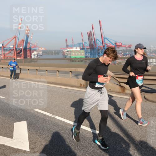 03.10.2025 - Köhlbrandbrückenlauf Yannick Fuchs http://msf.ph/oto/9180790 03.10.2025 08:55:21 Position 2 118 meine-sportfotos.de