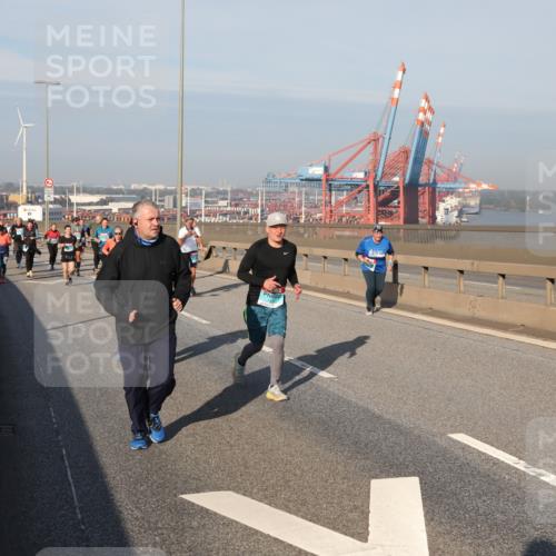 03.10.2025 - Köhlbrandbrückenlauf Yannick Fuchs http://msf.ph/oto/9180794 03.10.2025 08:55:21 Position 2  meine-sportfotos.de
