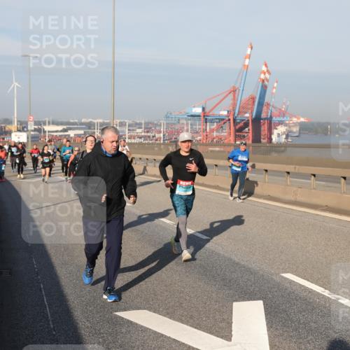 03.10.2025 - Köhlbrandbrückenlauf Yannick Fuchs http://msf.ph/oto/9180797 03.10.2025 08:55:21 Position 2  meine-sportfotos.de
