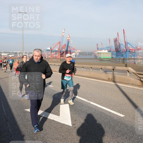 03.10.2025 - Köhlbrandbrückenlauf Yannick Fuchs http://msf.ph/oto/9180806 03.10.2025 08:55:22 Position 2  meine-sportfotos.de