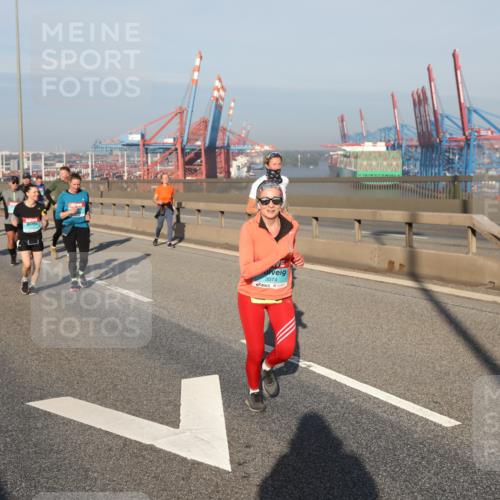 03.10.2025 - Köhlbrandbrückenlauf Yannick Fuchs http://msf.ph/oto/9180836 03.10.2025 08:55:27 Position 2 3074 meine-sportfotos.de