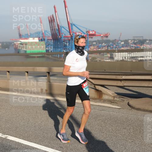 03.10.2025 - Köhlbrandbrückenlauf Yannick Fuchs http://msf.ph/oto/9180846 03.10.2025 08:55:29 Position 2 118 meine-sportfotos.de