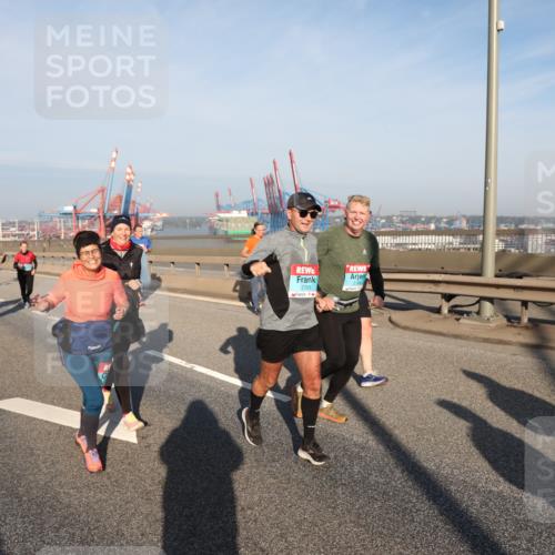 03.10.2025 - Köhlbrandbrückenlauf Yannick Fuchs http://msf.ph/oto/9180877 03.10.2025 08:55:33 Position 2 2783 meine-sportfotos.de