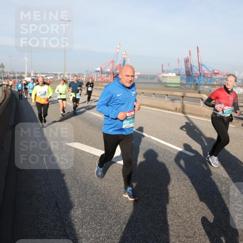 03.10.2025 - Köhlbrandbrückenlauf Yannick Fuchs http://msf.ph/oto/9180920 03.10.2025 08:55:38 Position 2 3231 meine-sportfotos.de