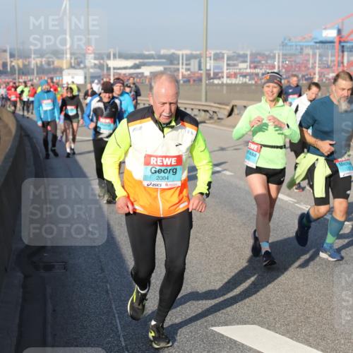 03.10.2025 - Köhlbrandbrückenlauf Yannick Fuchs http://msf.ph/oto/9180924 03.10.2025 08:55:39 Position 2 2004, 726 meine-sportfotos.de