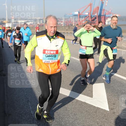 03.10.2025 - Köhlbrandbrückenlauf Yannick Fuchs http://msf.ph/oto/9180929 03.10.2025 08:55:40 Position 2 2004, 1726 meine-sportfotos.de