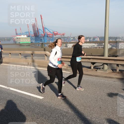 03.10.2025 - Köhlbrandbrückenlauf Yannick Fuchs http://msf.ph/oto/9180950 03.10.2025 08:55:42 Position 2  meine-sportfotos.de