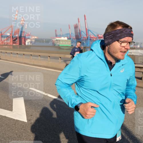 03.10.2025 - Köhlbrandbrückenlauf Yannick Fuchs http://msf.ph/oto/9180965 03.10.2025 08:55:44 Position 2  meine-sportfotos.de