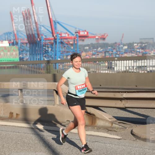 03.10.2025 - Köhlbrandbrückenlauf Yannick Fuchs http://msf.ph/oto/9181029 03.10.2025 08:55:55 Position 2 2083 meine-sportfotos.de