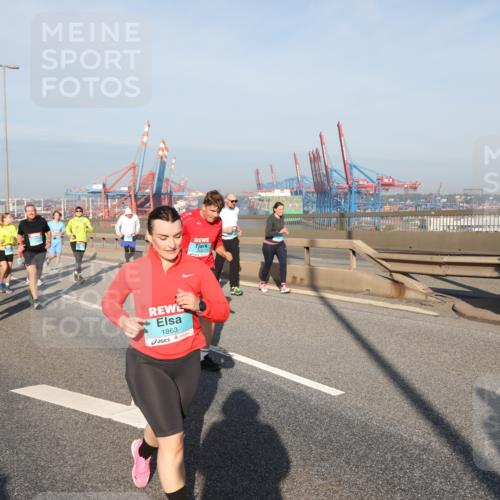 03.10.2025 - Köhlbrandbrückenlauf Yannick Fuchs http://msf.ph/oto/9181070 03.10.2025 08:56:00 Position 2 1863, 18 meine-sportfotos.de