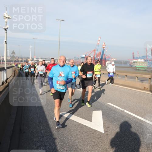 03.10.2025 - Köhlbrandbrückenlauf Yannick Fuchs http://msf.ph/oto/9181079 03.10.2025 08:56:02 Position 2  meine-sportfotos.de