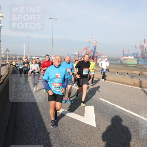 03.10.2025 - Köhlbrandbrückenlauf Yannick Fuchs http://msf.ph/oto/9181082 03.10.2025 08:56:02 Position 2 3447 meine-sportfotos.de