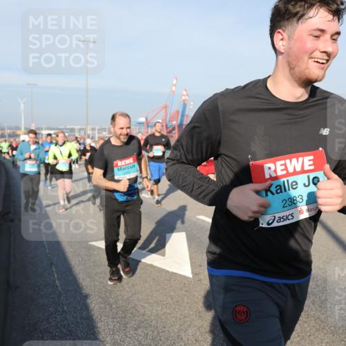 03.10.2025 - Köhlbrandbrückenlauf Yannick Fuchs http://msf.ph/oto/9181117 03.10.2025 08:56:07 Position 2 2383 meine-sportfotos.de