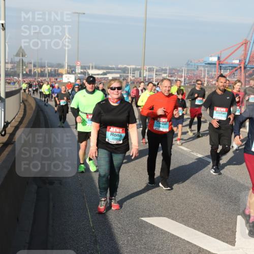 03.10.2025 - Köhlbrandbrückenlauf Yannick Fuchs http://msf.ph/oto/9181182 03.10.2025 08:56:19 Position 2 2280, 2136 meine-sportfotos.de