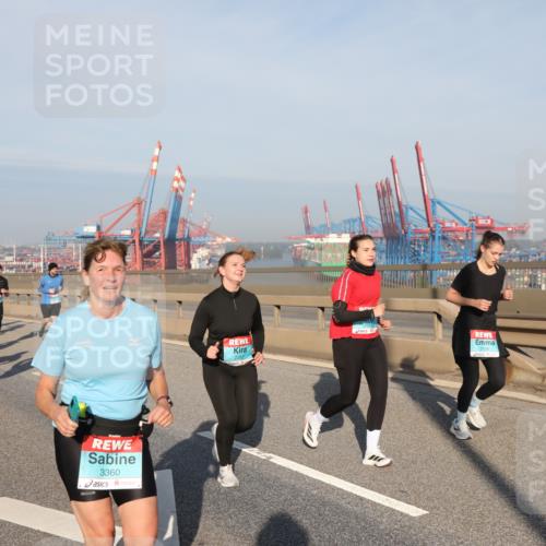 03.10.2025 - Köhlbrandbrückenlauf Yannick Fuchs http://msf.ph/oto/9181390 03.10.2025 08:56:48 Position 2 3360, 2352 meine-sportfotos.de
