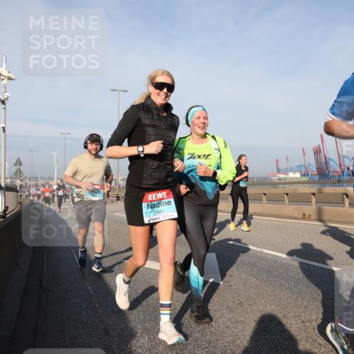 03.10.2025 - Köhlbrandbrückenlauf Yannick Fuchs http://msf.ph/oto/9181429 03.10.2025 08:56:54 Position 2 2845, 2368 meine-sportfotos.de