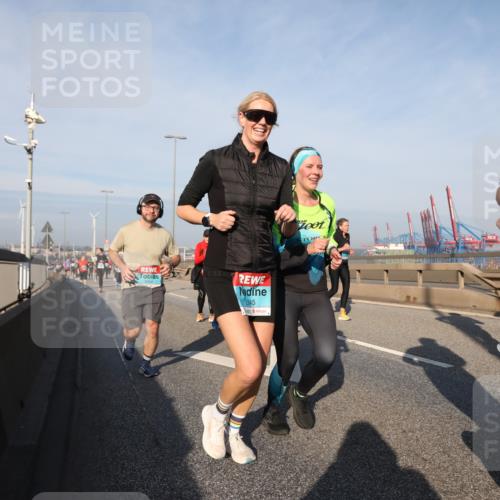 03.10.2025 - Köhlbrandbrückenlauf Yannick Fuchs http://msf.ph/oto/9181431 03.10.2025 08:56:54 Position 2 1004, 2845 meine-sportfotos.de