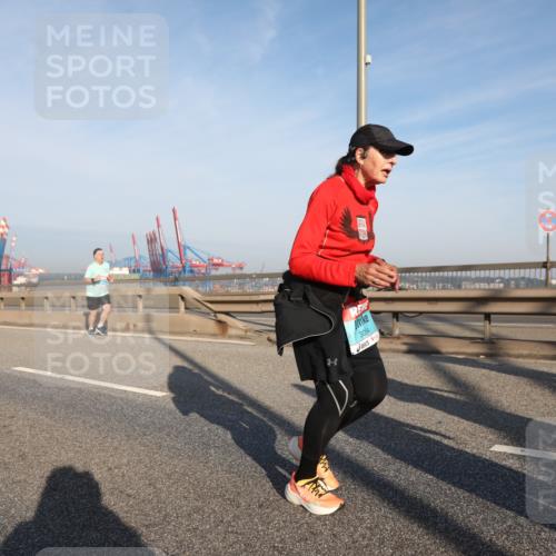 03.10.2025 - Köhlbrandbrückenlauf Yannick Fuchs http://msf.ph/oto/9181459 03.10.2025 08:56:57 Position 2 3054 meine-sportfotos.de