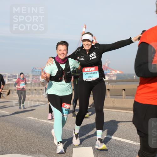 03.10.2025 - Köhlbrandbrückenlauf Yannick Fuchs http://msf.ph/oto/9181489 03.10.2025 08:57:04 Position 2 217, 2922, 2135 meine-sportfotos.de