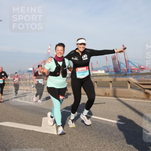 03.10.2025 - Köhlbrandbrückenlauf Yannick Fuchs http://msf.ph/oto/9181497 03.10.2025 08:57:05 Position 2 2922 meine-sportfotos.de