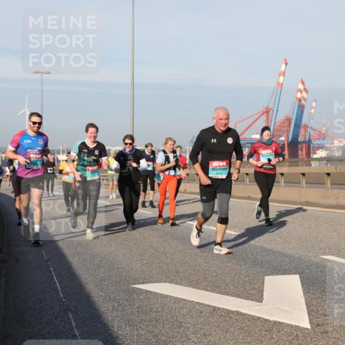 03.10.2025 - Köhlbrandbrückenlauf Yannick Fuchs http://msf.ph/oto/9181513 03.10.2025 08:57:07 Position 2 3129 meine-sportfotos.de