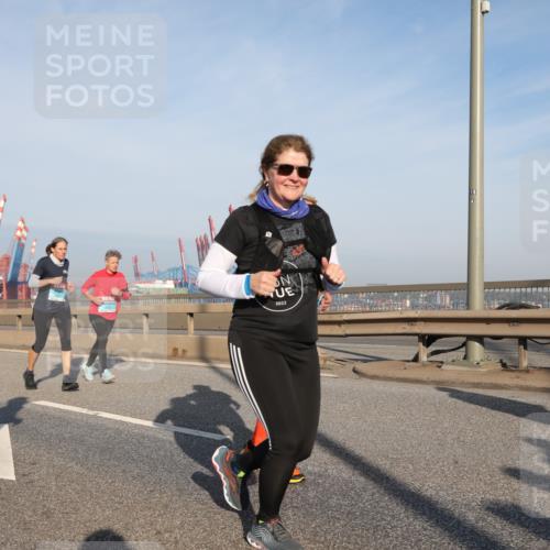 03.10.2025 - Köhlbrandbrückenlauf Yannick Fuchs http://msf.ph/oto/9181547 03.10.2025 08:57:12 Position 2 2022 meine-sportfotos.de