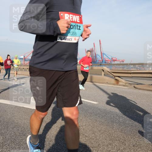 03.10.2025 - Köhlbrandbrückenlauf Yannick Fuchs http://msf.ph/oto/9181552 03.10.2025 08:57:13 Position 2 1358, 3161 meine-sportfotos.de