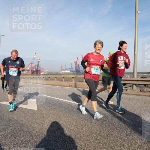 03.10.2025 - Köhlbrandbrückenlauf Yannick Fuchs http://msf.ph/oto/9181581 03.10.2025 08:57:18 Position 2 1097, 1908 meine-sportfotos.de