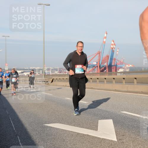 03.10.2025 - Köhlbrandbrückenlauf Yannick Fuchs http://msf.ph/oto/9181587 03.10.2025 08:57:19 Position 2 1943 meine-sportfotos.de