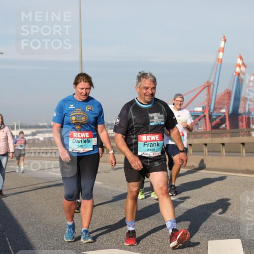 03.10.2025 - Köhlbrandbrückenlauf Yannick Fuchs http://msf.ph/oto/9181617 03.10.2025 08:57:25 Position 2 2024, 2497, 2498 meine-sportfotos.de